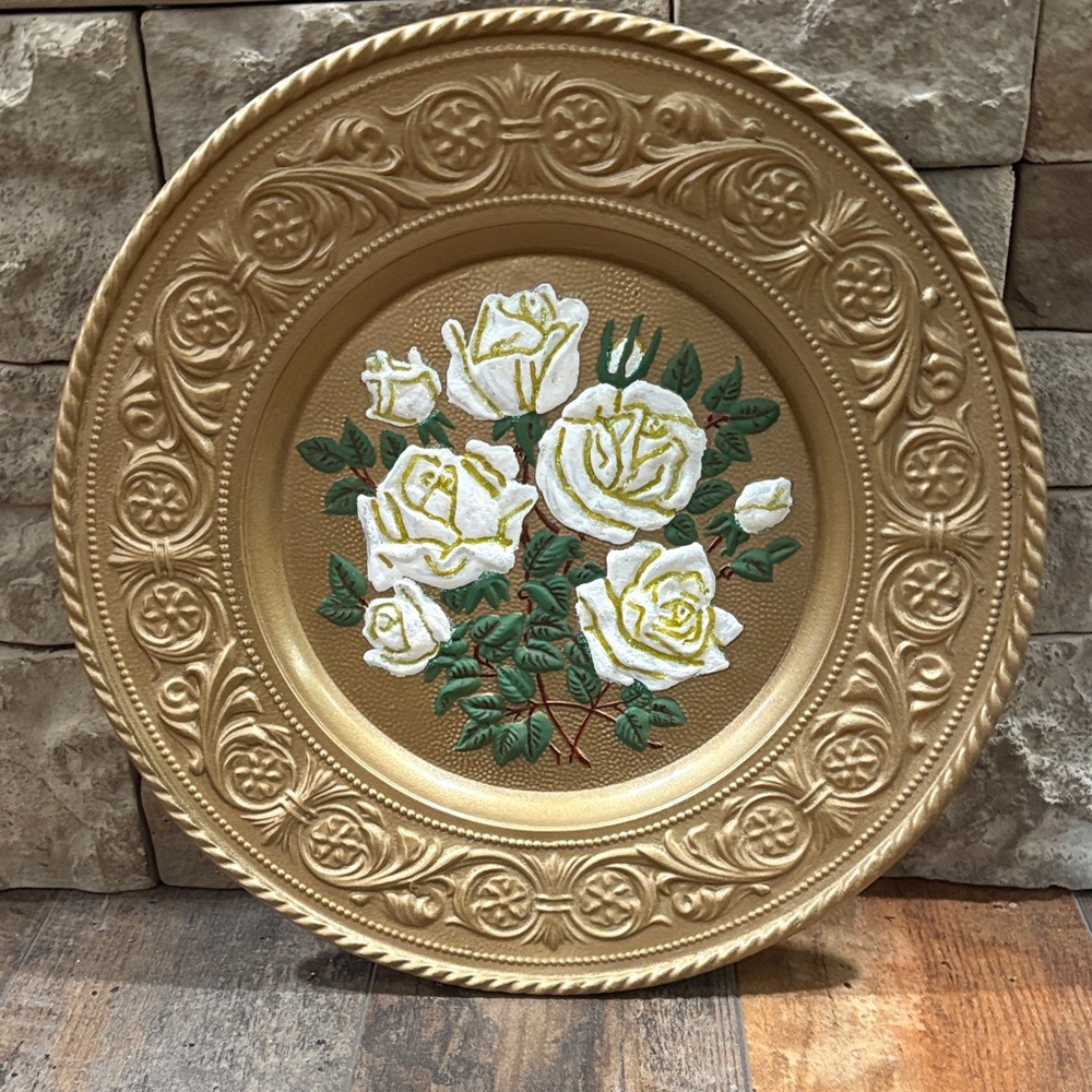 Metallic Gold Decorative Plate with White Glitter Roses